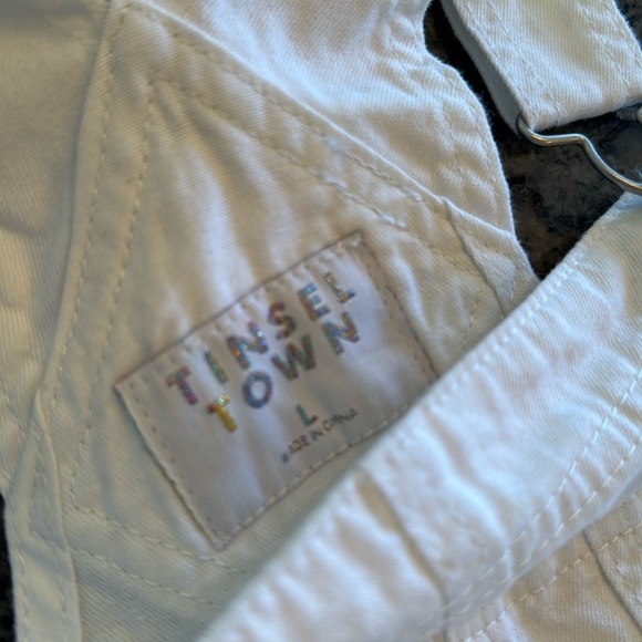 Tinseltown White Denim cotton Overalls shorts NWT L - Picture 5 of 11